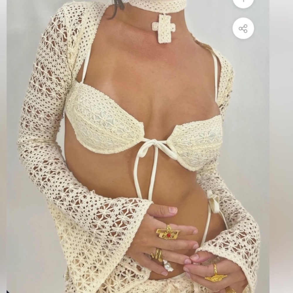 HEART OF SUN Chicka Bolero Crochet Jacket *HOLE*